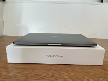 Apple Macbook Pro 13-Inch M1 2020