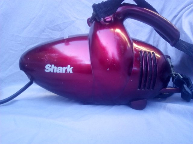 Shark Vacuum Cleaner ( Epo33r)