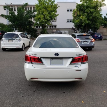 Toyota Crown Hybrid