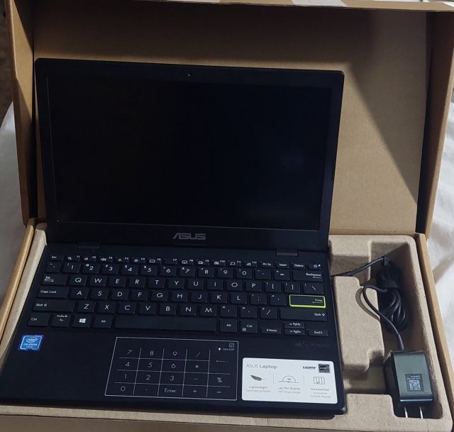 Asus Laptop Vivobook (inbox)