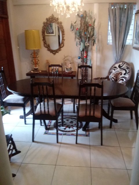 Solid Mahogony Dining Table Six Seater