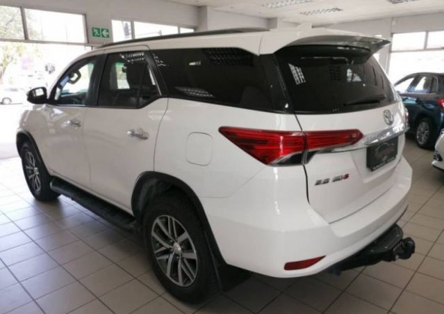 Toyota Fortuner 2.8gd-6 4x4 A/t