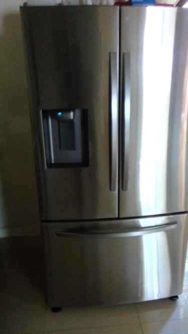 Samsung Double Fridge  Ice Crusher  Water  Ice Dig