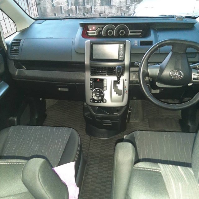 Newly Imported 2012 Toyota Voxy