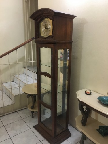 Howard Miller Curio CLOCK AND CABINEt