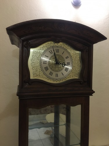 Howard Miller Curio CLOCK AND CABINEt