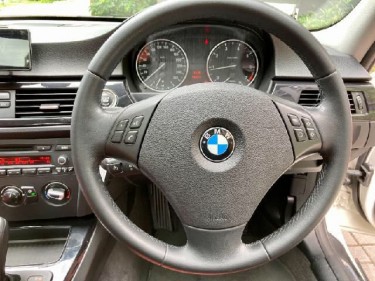 2011 BMW 318i