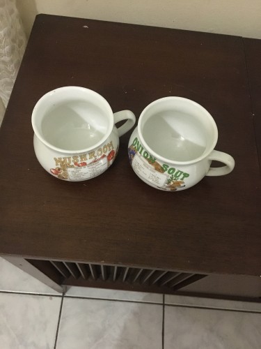 2 SOUP CUPS