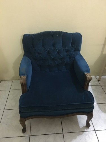 COMFY LIVING ROOM ACCENT CHAIR