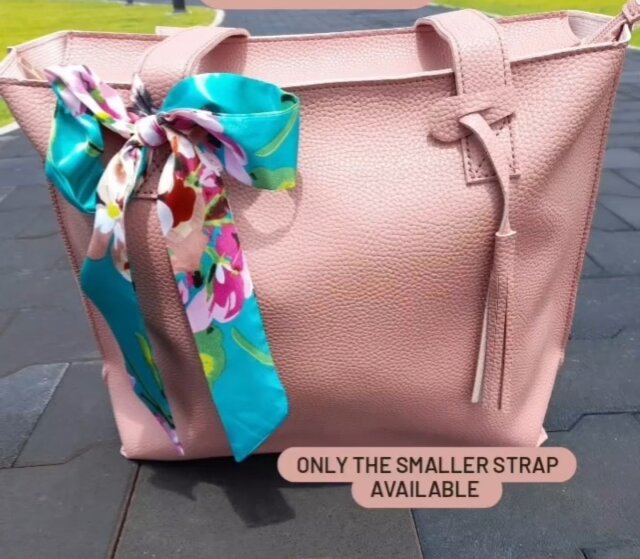 One Piece Tote Handbag With Zipper Enclosed