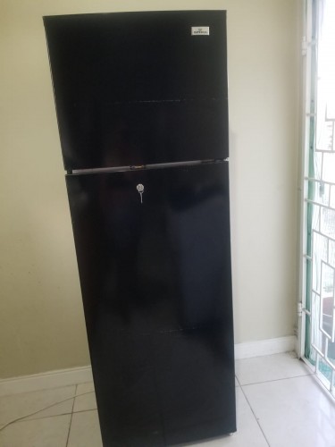 Imperial Black Refrigerator - Manual Defrost 