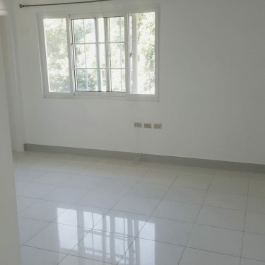 2 Bedrooms 2.5 Bathrooms Apartment For Rent