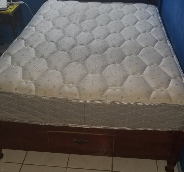 Double Bed Base With Mattress