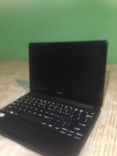 Acer Laptop With Charger (cheap!!cheap!!)