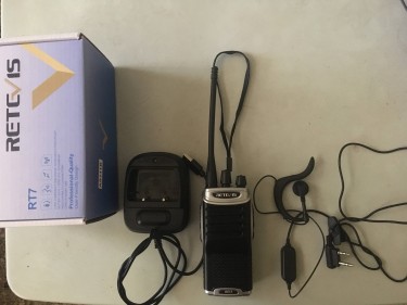5 Handheld Radio Receiver (Walkie-Talkie)