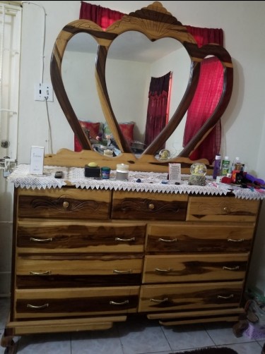 9 Drawer Dresser