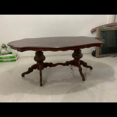 Dining Table And Chairs 