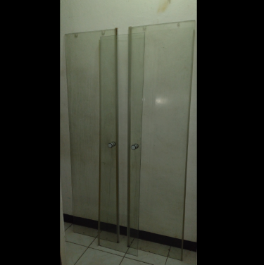 Shower Doors For Small Apt.