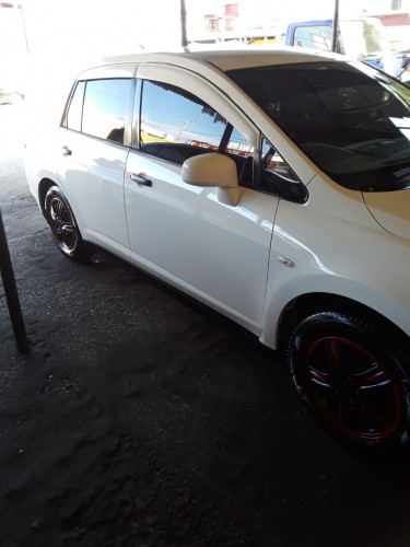 NISSAN TIIDA 09 FOR SALE  GREAT DEAL (NEGOTIABLE!)