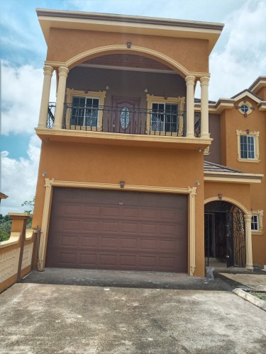 4 Bedroom House For Sale