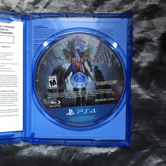 Devil May Cry 5 Deluxe  Edition Ps4 NEW