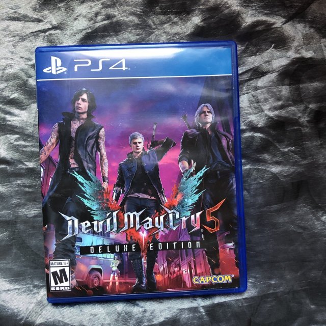 Devil May Cry 5 Deluxe  Edition Ps4 NEW