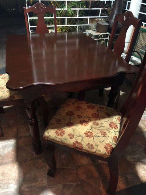Cedar 4 Seater Dining Table