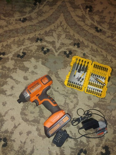 Black & Decker 20V Impact Driver/Drill 