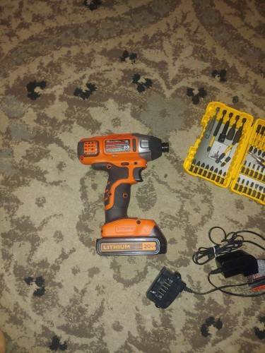 Black & Decker 20V Impact Driver/Drill 