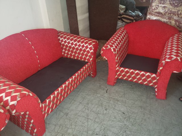 Beautiful Sofa Set For Sale