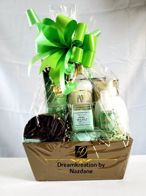 Gift Baskets & Gift Boxes