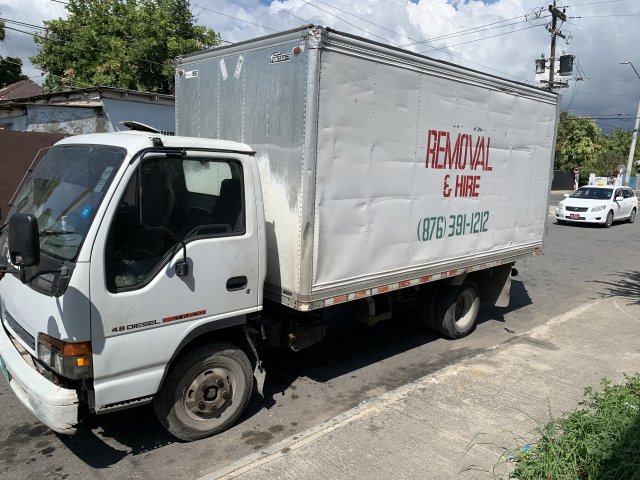 1995 Isuzu Box Truck