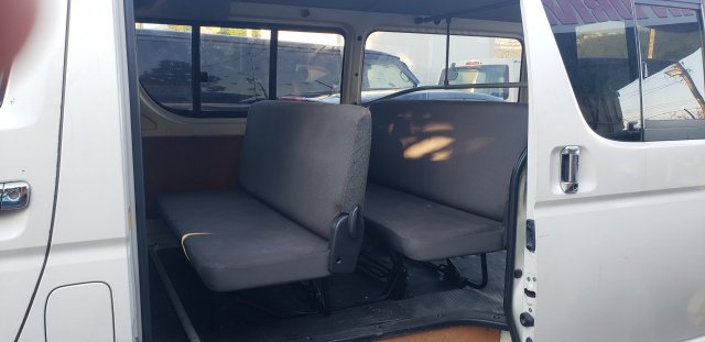 Toyota Hiace 9 Seater 4x4