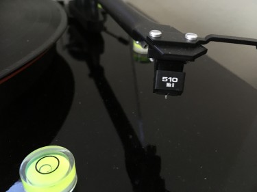 Pro-Ject Turntable With Built In Preamp 