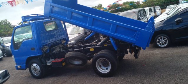 2011 Isuzu Elf Tipper