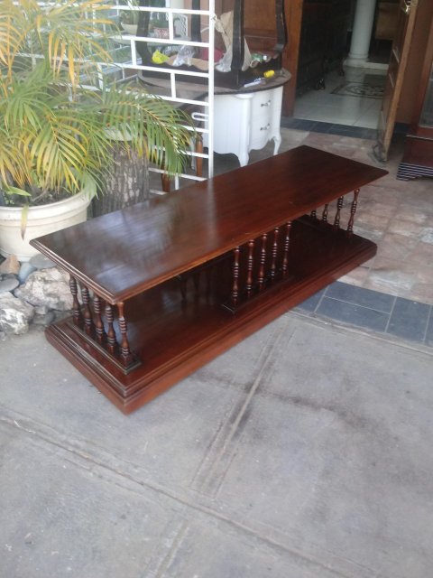 Lovely Mahogany Coffee Table