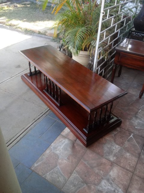 Lovely Mahogany Coffee Table