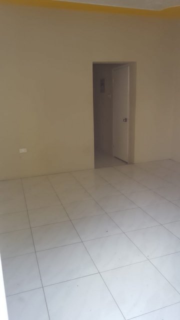 1 Bedroom, Bathroom, Updated Apartment