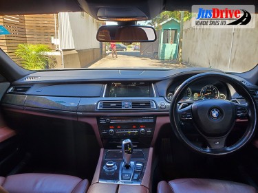 2013 BMW 740I