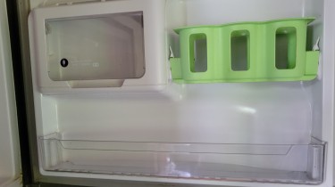 14 Cubic Ft Whirlpool Refrigerator (Dark Silver)