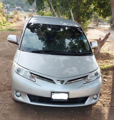 Toyota Estima 