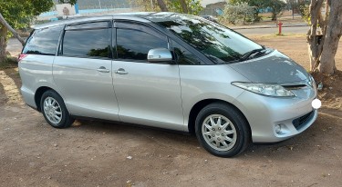 Toyota Estima 