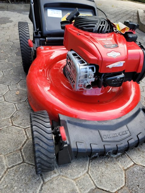 BRAND NEW Lawn Mower Troy Bilt Tb110