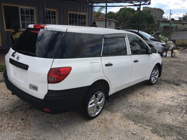 2010 NISSAN AD WAGON