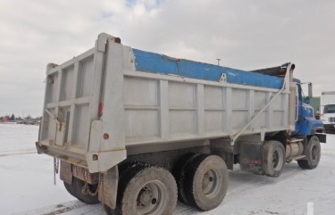  INTERNATIONAL Paystar Dump Truck - Tri Axle 