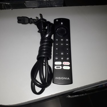 32 In Insignia Smart Tv With Fire Stick Built In 