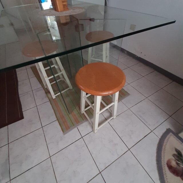 4 Seater Glass Dining Table - Detachable