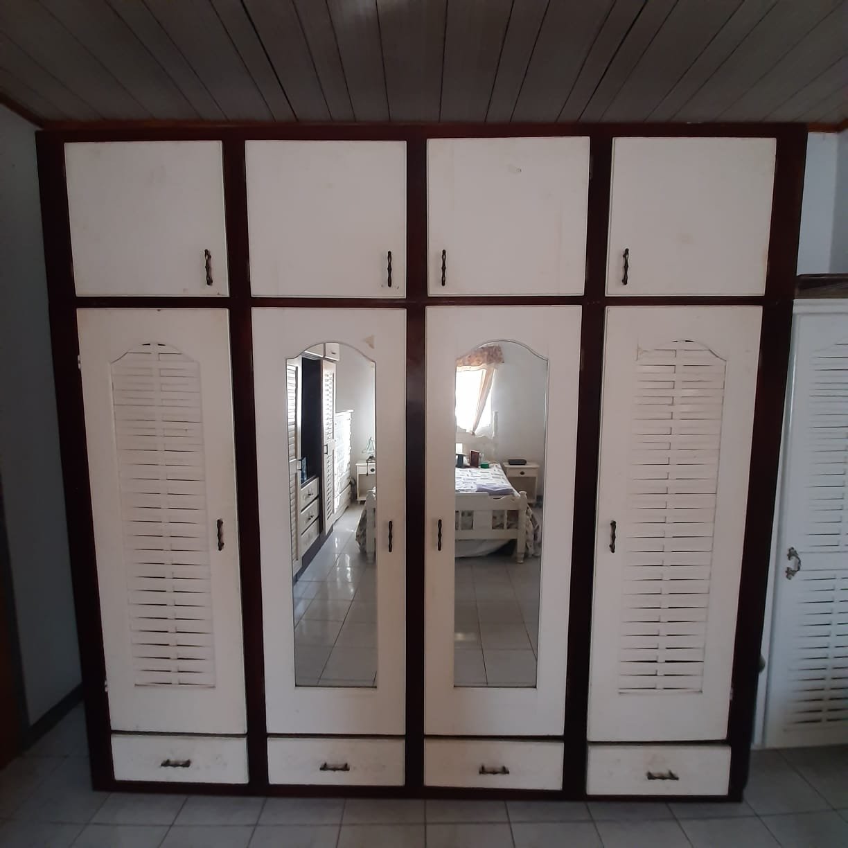 4 Door Wardrobe for sale in Clarendon Clarendon - Wardrobes & Closets