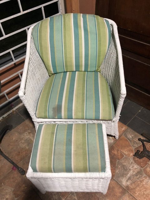 Wicker Patio Chair With Foot Stool