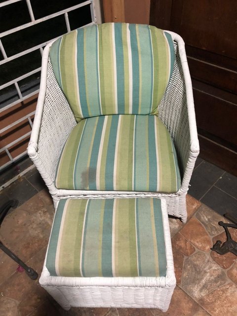 Wicker Patio Chair With Foot Stool